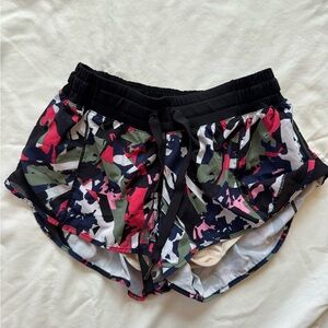 Lululemon hotty hot short size 4 inseam 2.5
